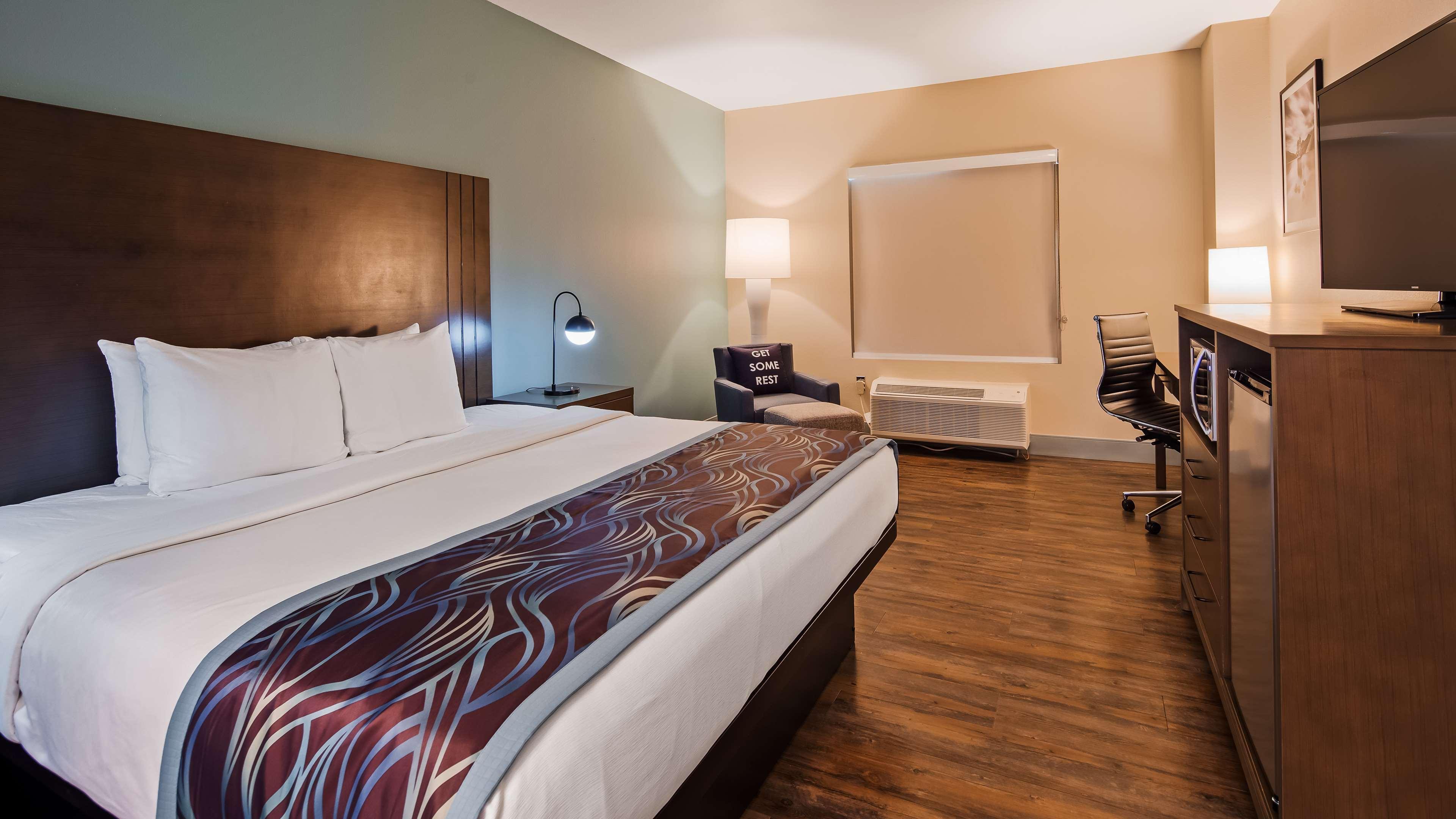 Best Western Plus New Barstow Inn & Suites Exterior photo