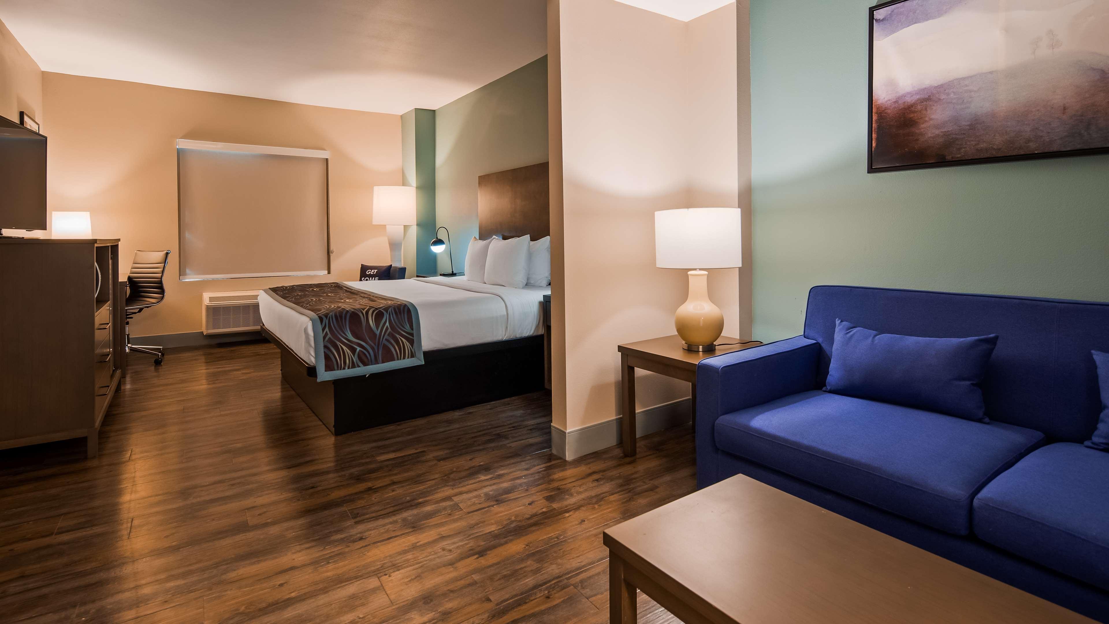 Best Western Plus New Barstow Inn & Suites Exterior photo